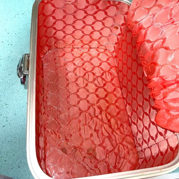 Amelia Earhart Train Case Luggage Orange Vinyl Vintage Handle Metal Hardware - Picture 3 of 12